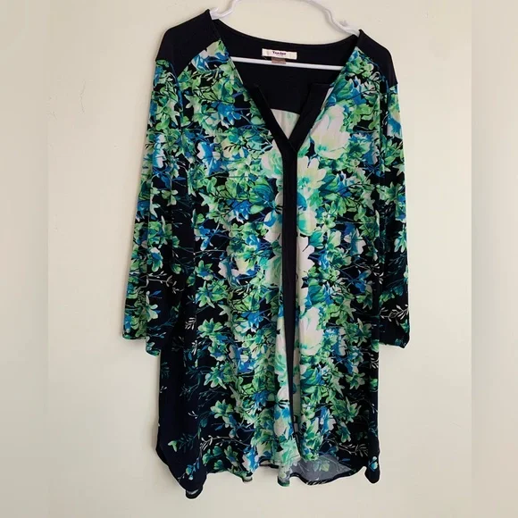 TanJay Plus Black and Multicolor top - Picture 10 of 10